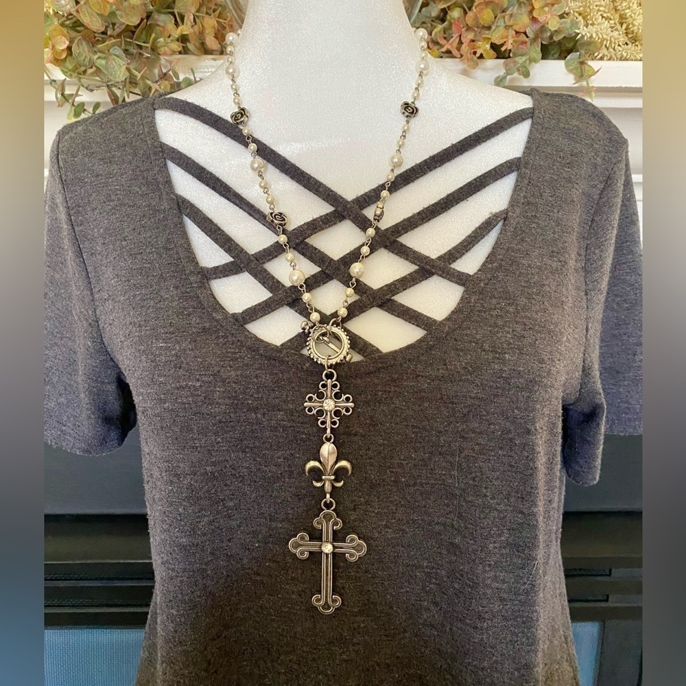 Short sleeve Caged Front Top